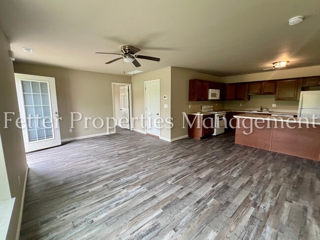 5284 Canyon Cir, Unit D in Newburgh, IN - Building Photo - Building Photo