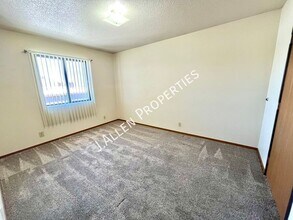 901 Syracuse Ave in Norfolk, NE - Building Photo - Building Photo