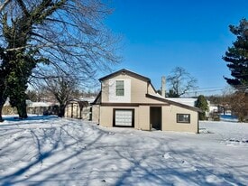 740 Lawn Dr in Christiansburg, VA - Building Photo