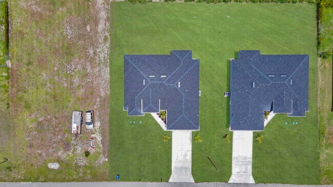 3704 16th St W in Lehigh Acres, FL - Building Photo - Building Photo