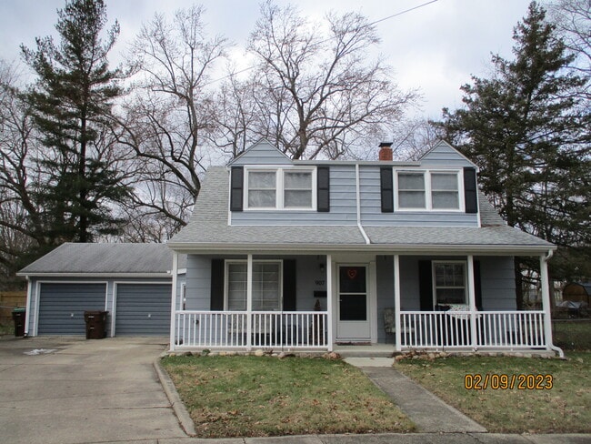 property at 907 Sheridan Ct