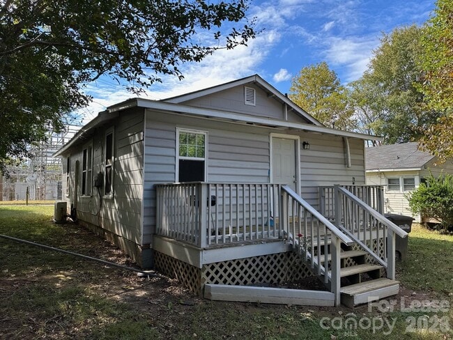 714 Wilmington Ave in Statesville, NC - Building Photo - Building Photo