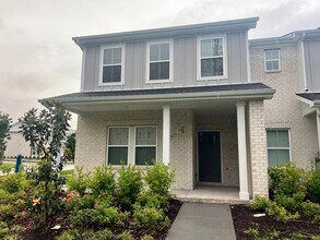 204 Douglas Bend Rd in Gallatin, TN - Building Photo - Building Photo
