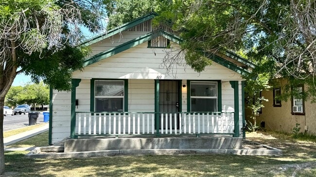property at 322 W Cameron St