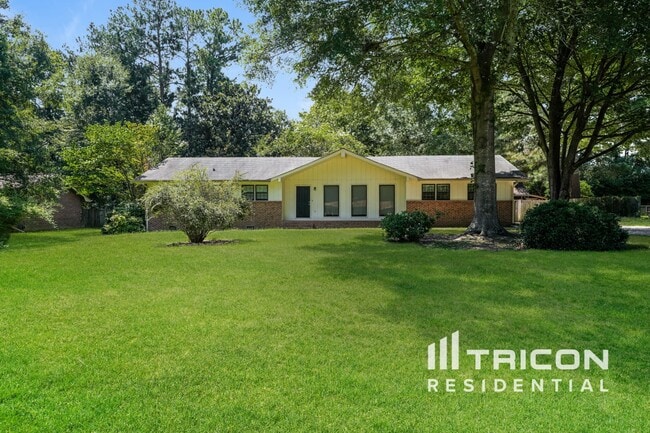 property at 2633 Green Valley Ct