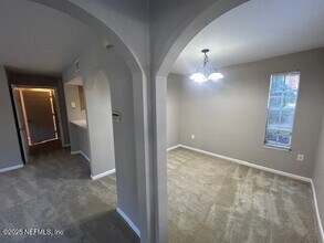 570 Busch Dr in Jacksonville, FL - Building Photo - Building Photo