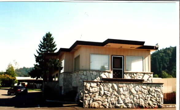 Wonderland Estates MHP in Renton, WA - Building Photo