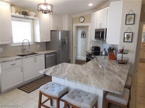 5441 Guadeloupe Way in Naples, FL - Building Photo - Building Photo