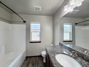 416 S Kansas Loop in East Wenatchee, WA - Building Photo - Building Photo