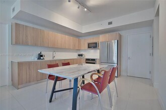 2960-2960 NE 207th St in Aventura, FL - Building Photo - Building Photo