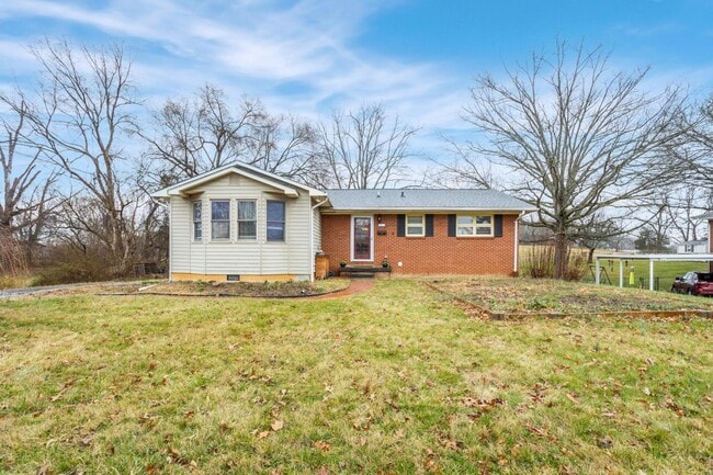 property at 2511 Larkspur Dr