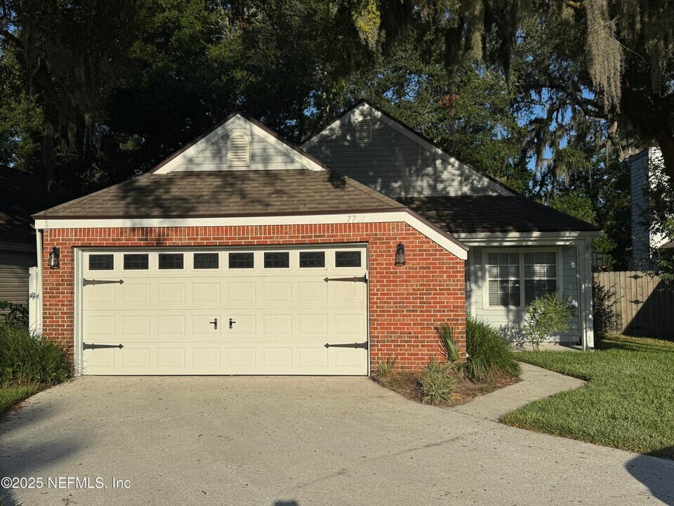 7701 Leesburg Dr S in Jacksonville, FL - Building Photo