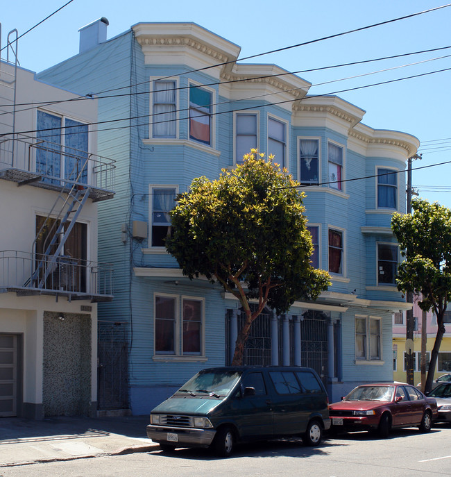 2689-2699 Bryant St in San Francisco, CA - Building Photo - Building Photo