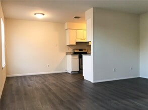 1203 W 49th St in Austin, TX - Building Photo - Building Photo