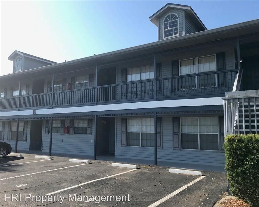 313 Dirksen Dr-Unit -#B4 in Debary, FL - Foto de edificio