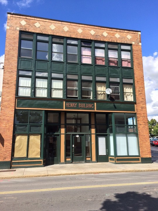 Carriage House Square in Buffalo, NY - Building Photo