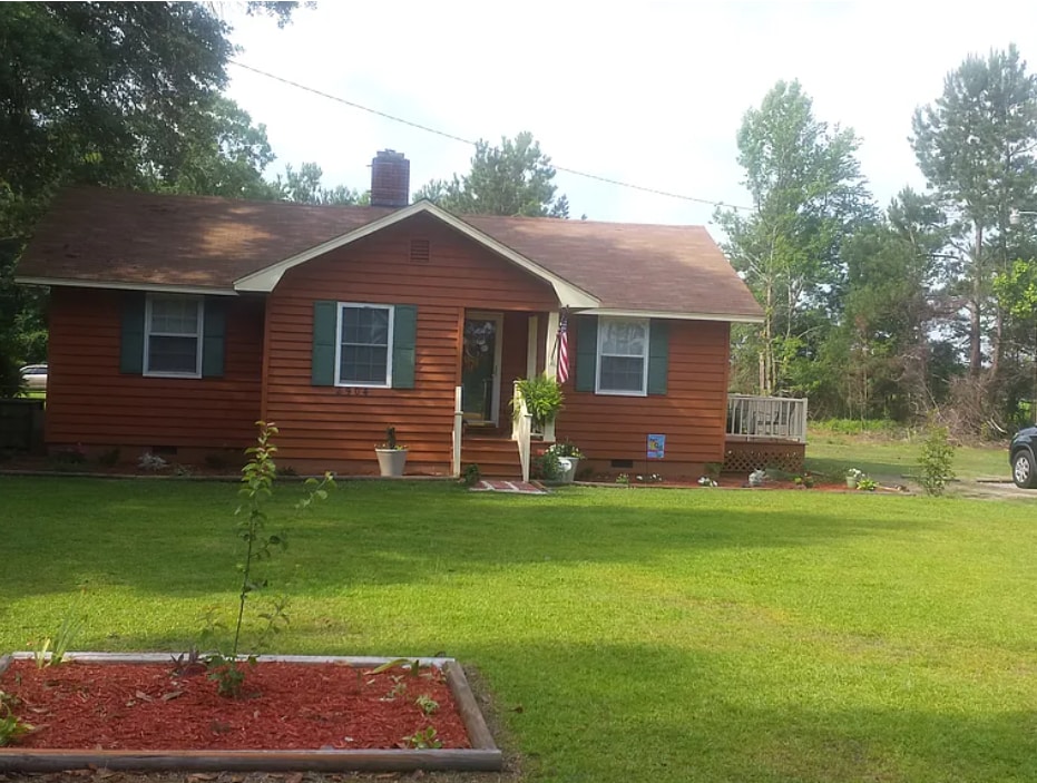 2904 Old Miles Rd in Lake City, SC - Building Photo