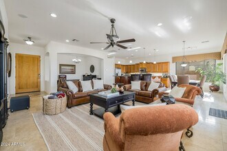 4176 E Clubview Dr in Gilbert, AZ - Building Photo - Building Photo