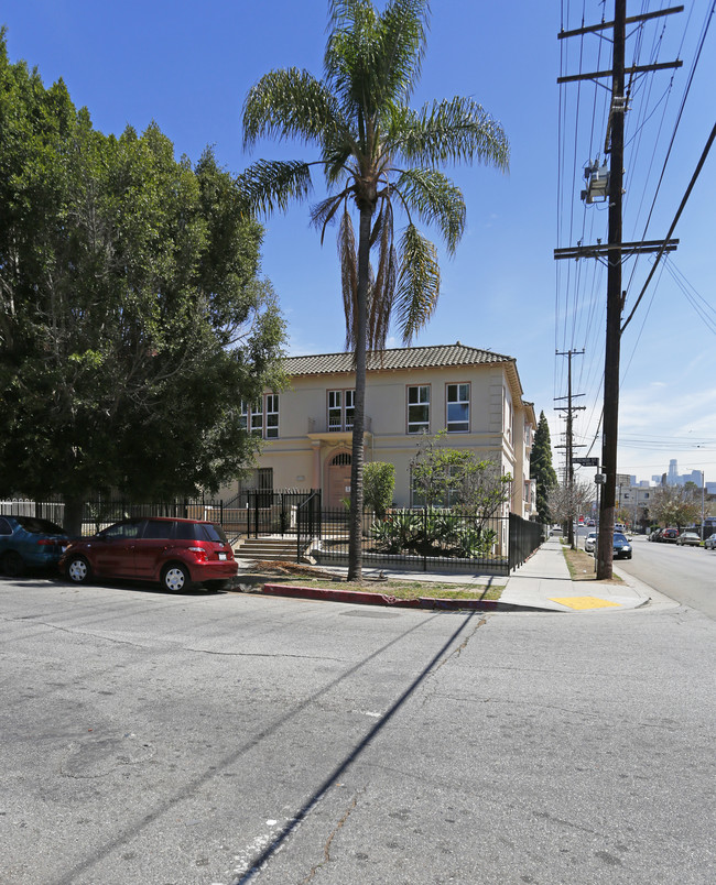 860 S Berendo St in Los Angeles, CA - Foto de edificio - Building Photo