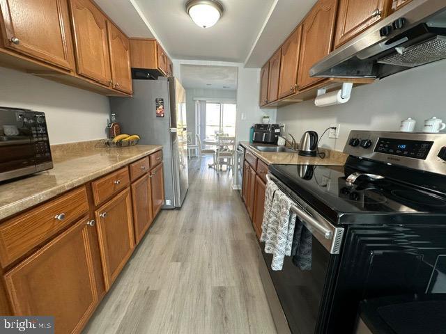 property at 8852 Teakwood Ct