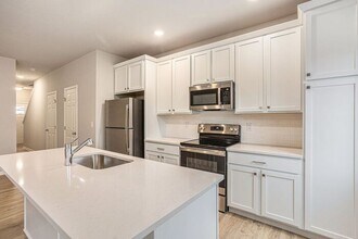 3515 E Sedge Wren Dr in Grandville, MI - Building Photo - Building Photo