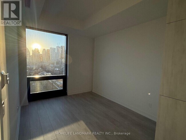 35 Parliament St in Toronto, ON - Building Photo - Building Photo