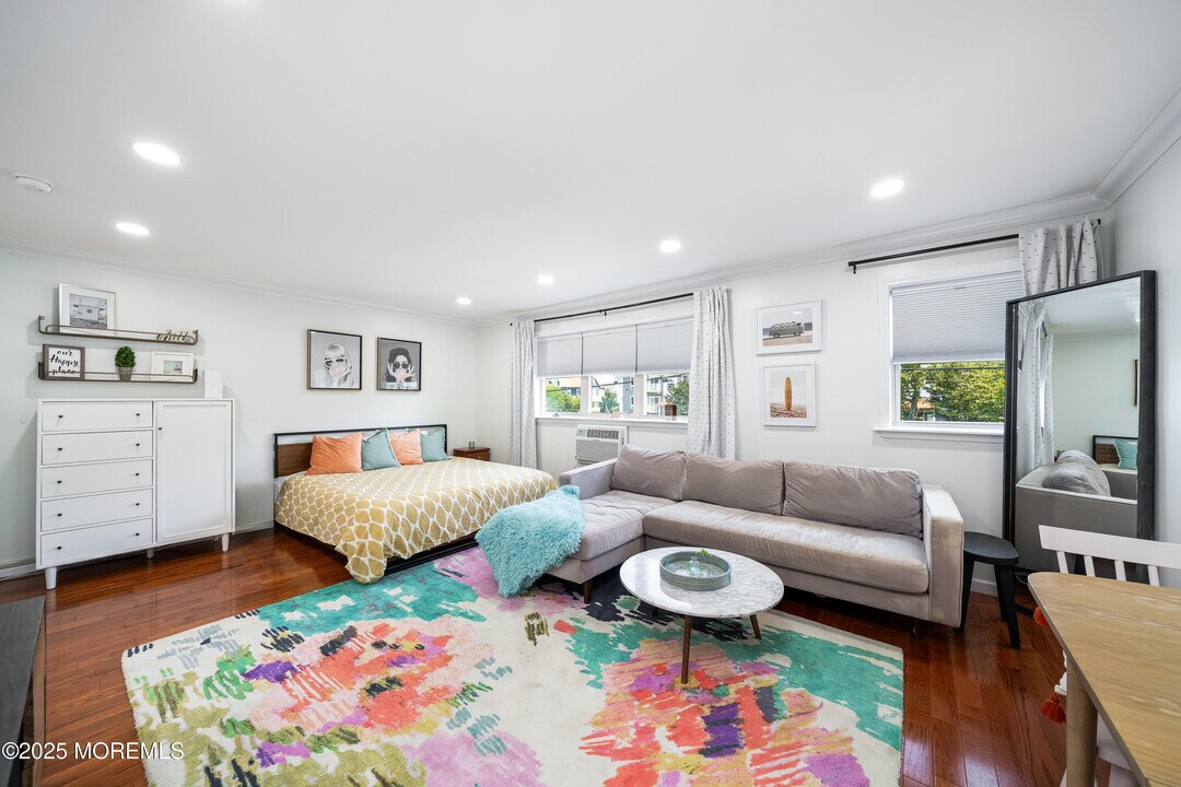 304 4th Ave in Asbury Park, NJ - Building Photo