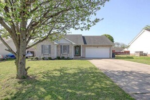 3218 Tabby Dr in Clarksville, TN - Building Photo