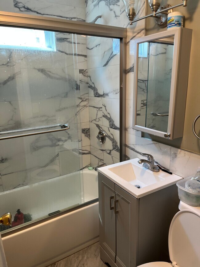 41 Eddy St, Unit #A in Waltham, MA - Building Photo - Building Photo