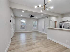 819 E 40th St in Houston, TX - Building Photo - Building Photo