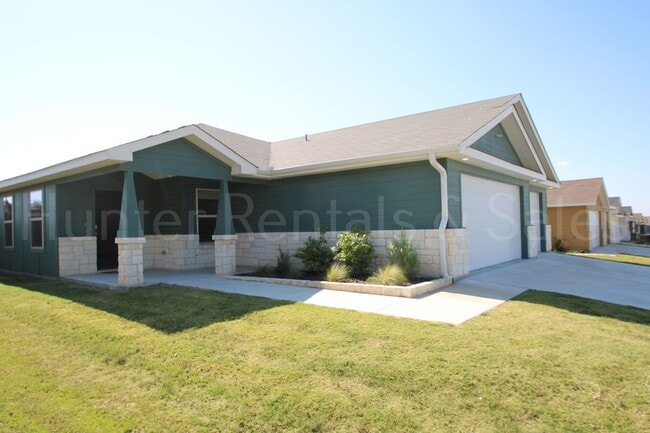 805 Freedom Cir in Nolanville, TX - Building Photo - Building Photo