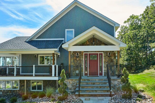 property at 21 Contentment Ln