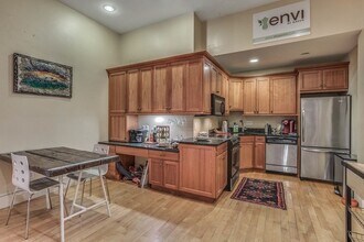 271 Dartmouth St, Unit 1D in Boston, MA - Building Photo - Building Photo