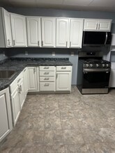 413 Stephenson St-Unit -Apt b in Duryea, PA - Building Photo - Building Photo