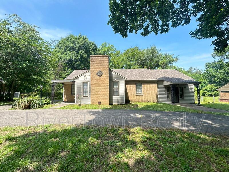 3359 Lucibill Rd in Memphis, TN - Building Photo