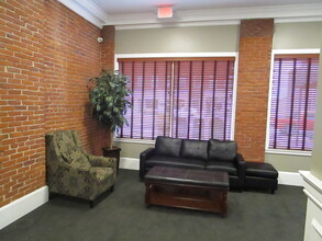 Secure Access - Furnished - All Included in Manchester, NH - Building Photo - Building Photo