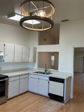 5821 Taywood Dr in Tampa, FL - Building Photo - Building Photo