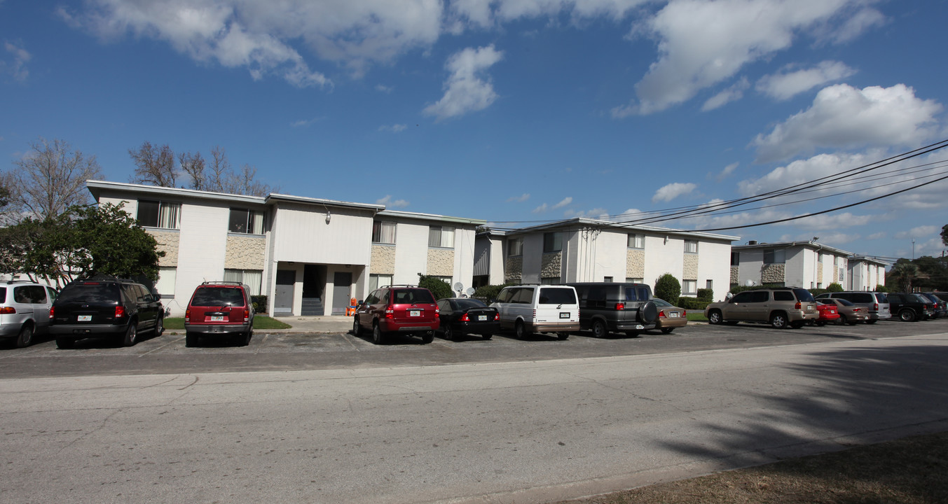 Three Fountains in Jacksonville, FL - Building Photo