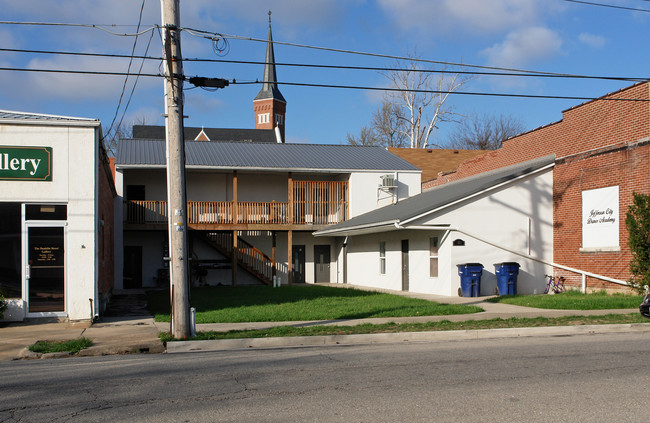 125 W Dunklin St in Jefferson City, MO - Building Photo - Building Photo