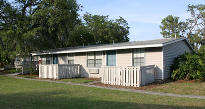 Turkscap Apartments in Brandon, FL - Building Photo - Building Photo