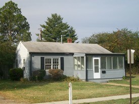 3812 Alma Ave in Richmond, VA - Building Photo