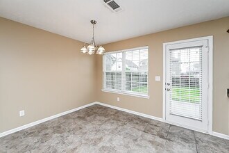 319 Sarna Dr in La Vergne, TN - Building Photo - Building Photo