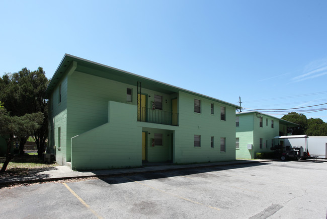 Firestone Apartments in Jacksonville, FL - Building Photo - Building Photo