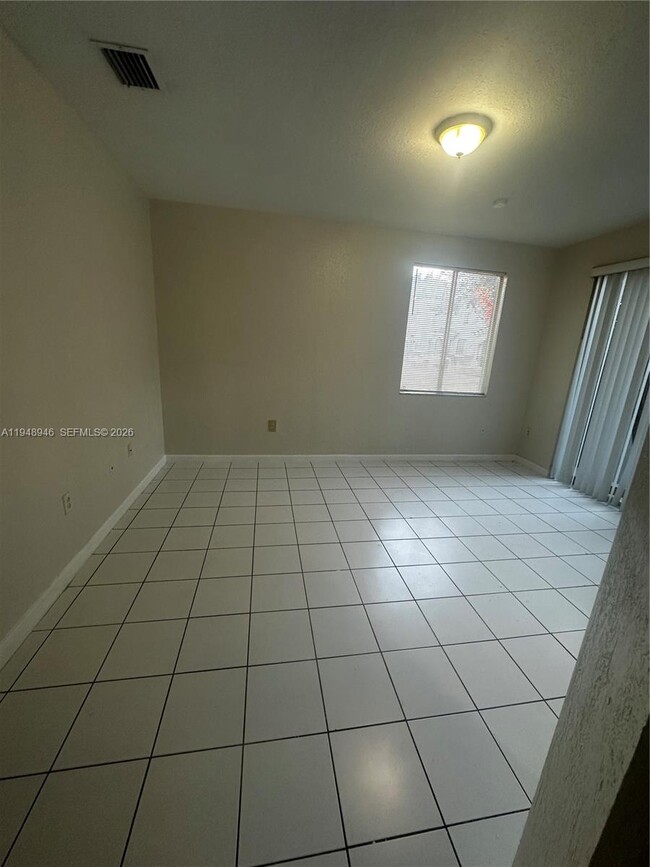 2440 SE 14th Ave in Homestead, FL - Building Photo - Building Photo