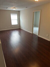 186 Cloverbrook Dr photo'