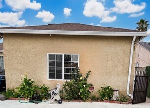8459 O'Melveny Ave in Los Angeles, CA - Building Photo - Building Photo