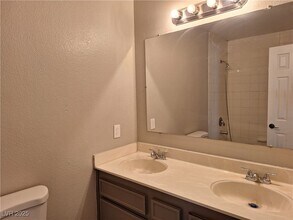 4311 E El Esteban Way in Las Vegas, NV - Building Photo - Building Photo
