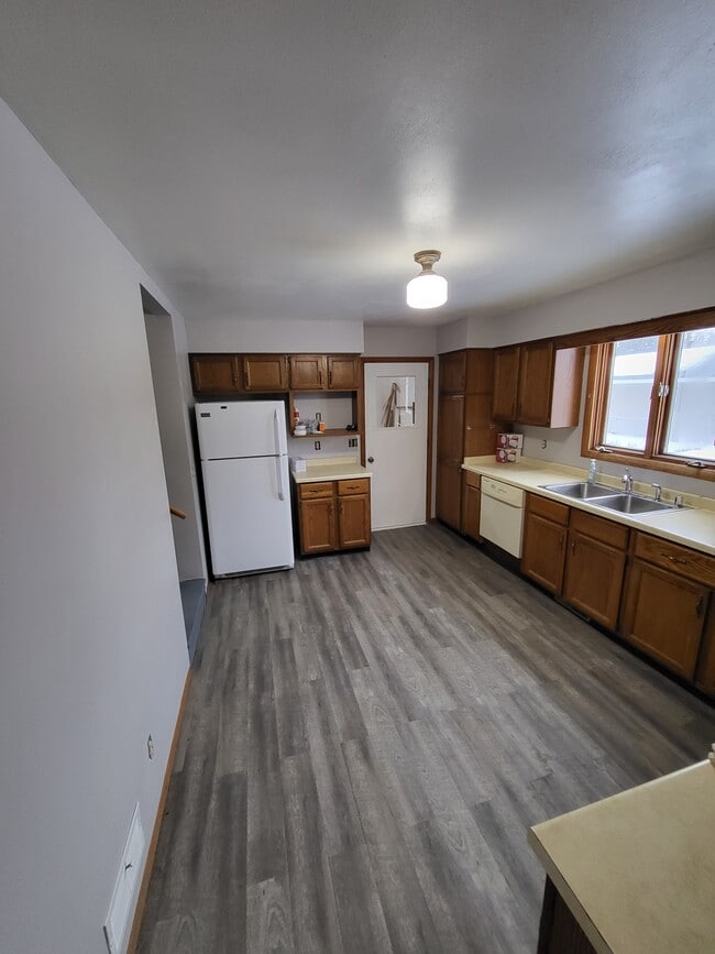 354 Tompkins St in Fond du Lac, WI - Building Photo - Building Photo