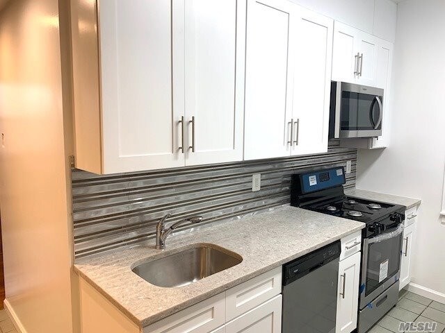 65 Lincoln Blvd-Unit -C12 in Long Beach, NY - Building Photo