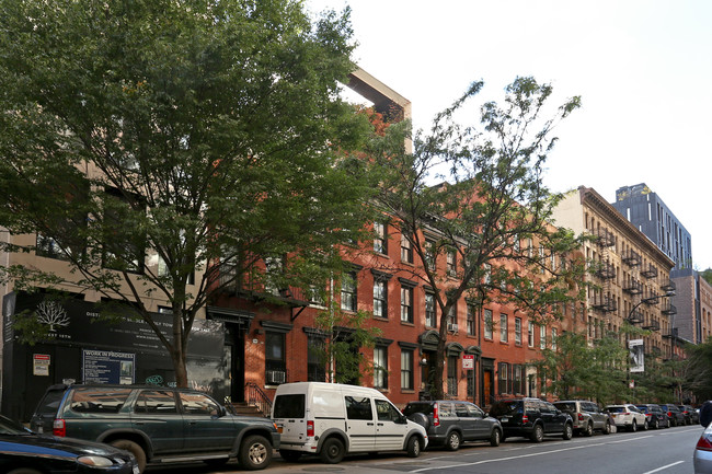 342 W 15th St in New York, NY - Foto de edificio - Building Photo